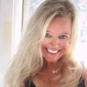 Meet your Posher, Christine